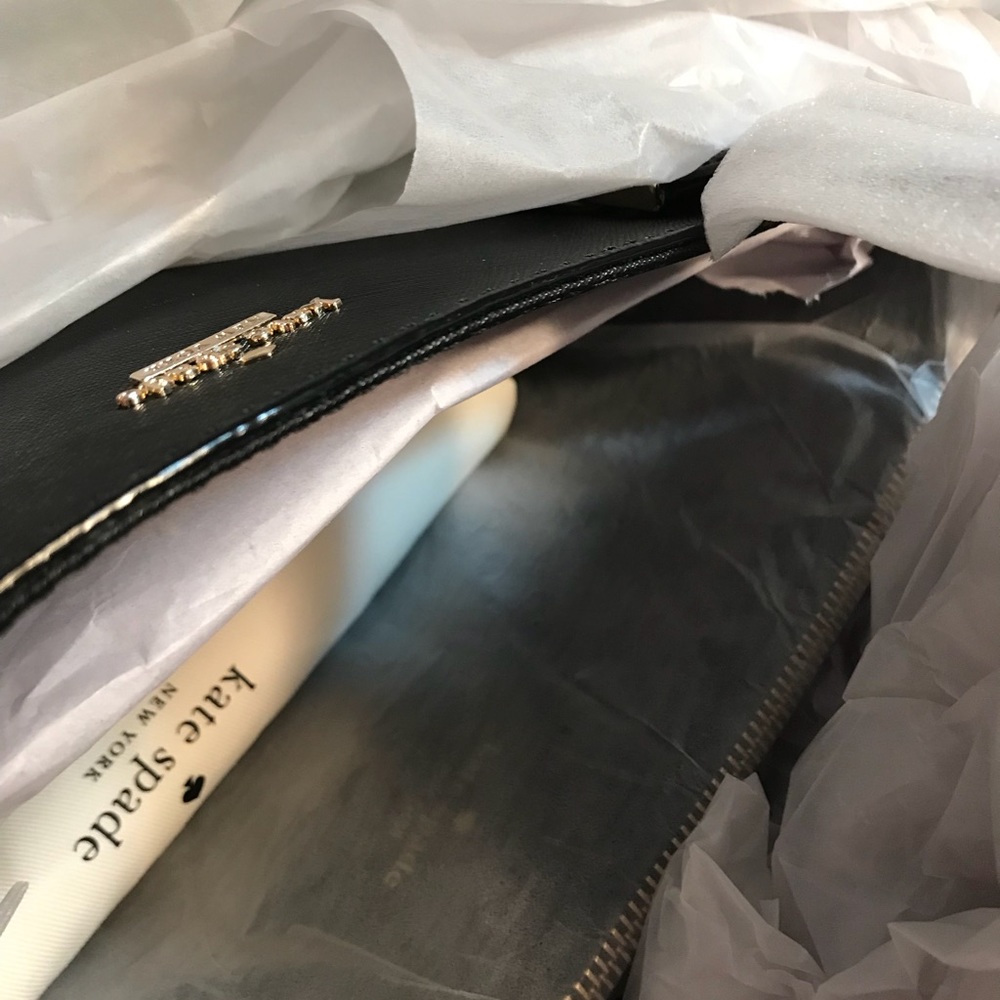 Authentic Kate Spade Shoulder with laptop sleeve - Picture 7 of 8